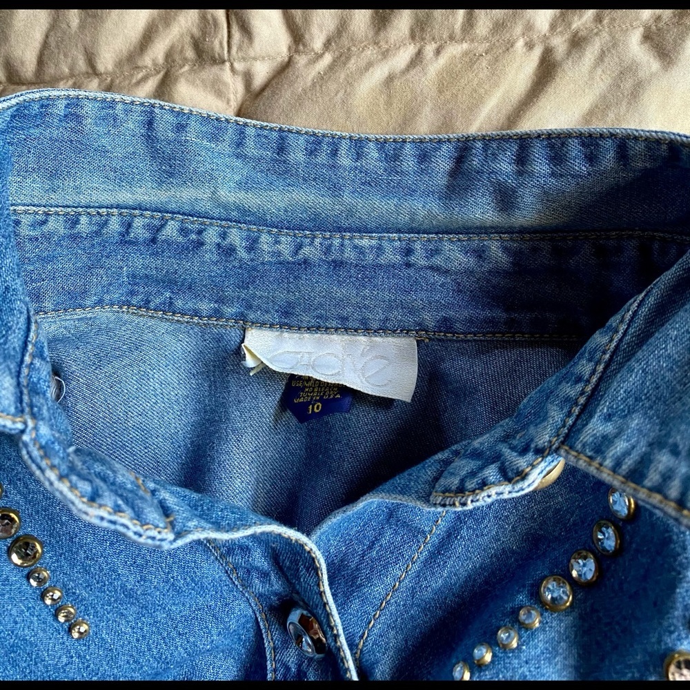 ⚜️Cache Studded & Rhinestone 80s Retro Jean Shirt - Picture 12 of 12